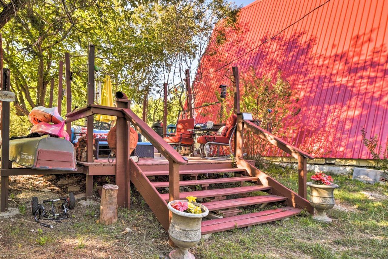 Charming Lake Creek Cabin With Pool Access And Decks Granbury Eksteriør bilde